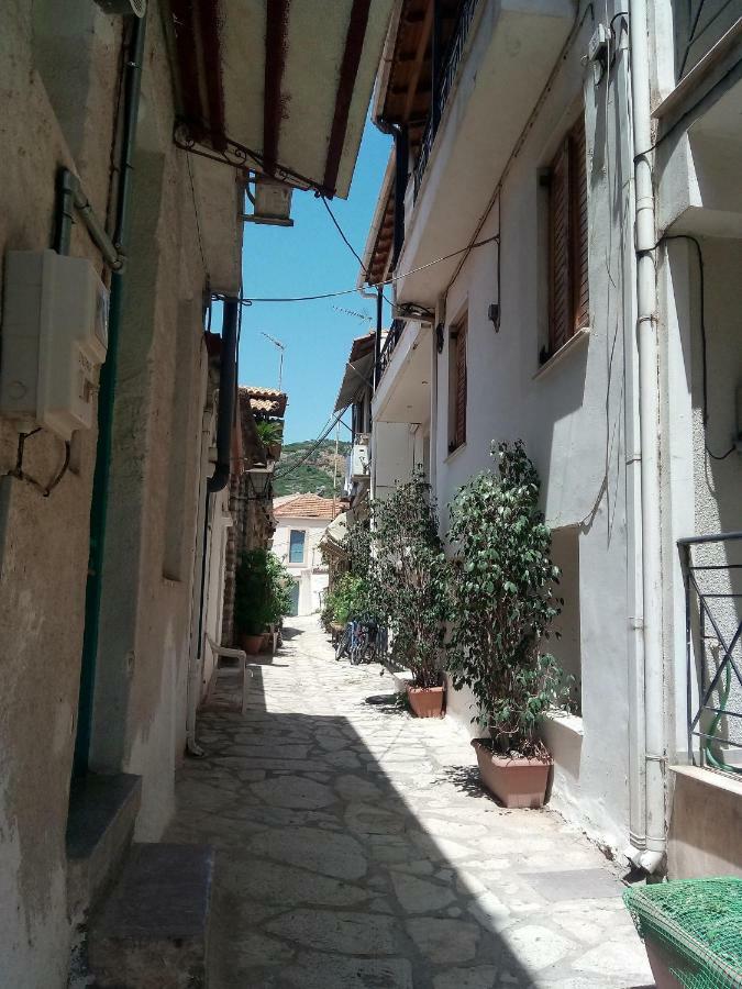 Nafpaktos Old Town Apartman Kültér fotó