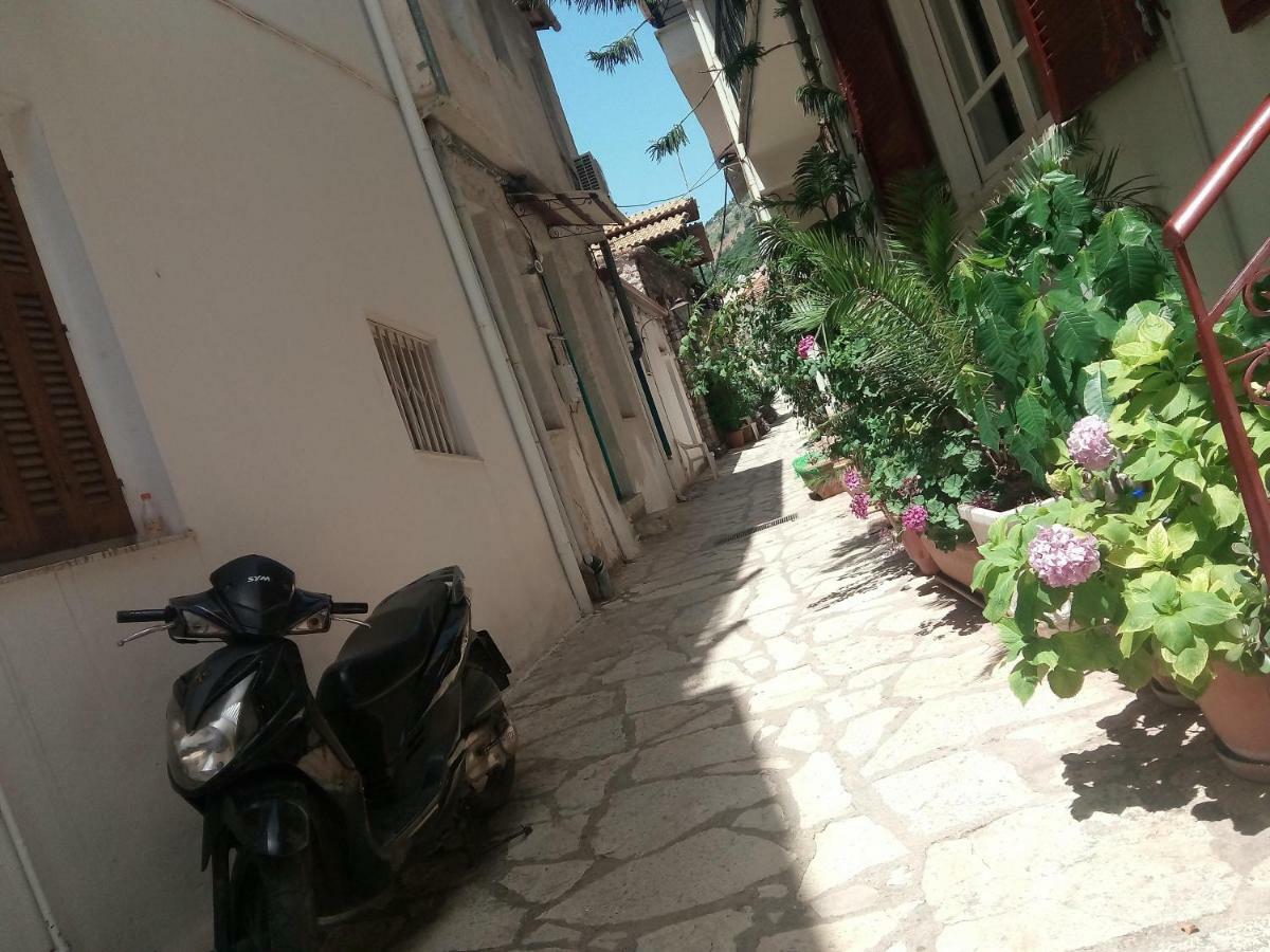 Nafpaktos Old Town Apartman Kültér fotó